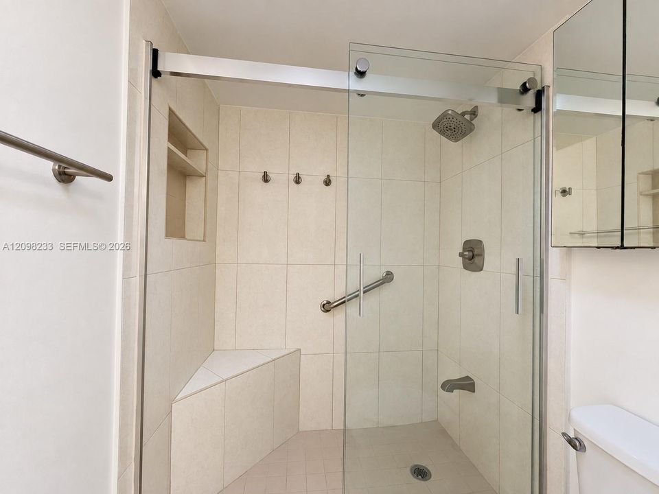 En Renta: $2,400 (2 camas, 2 baños, 1050 Pies cuadrados)