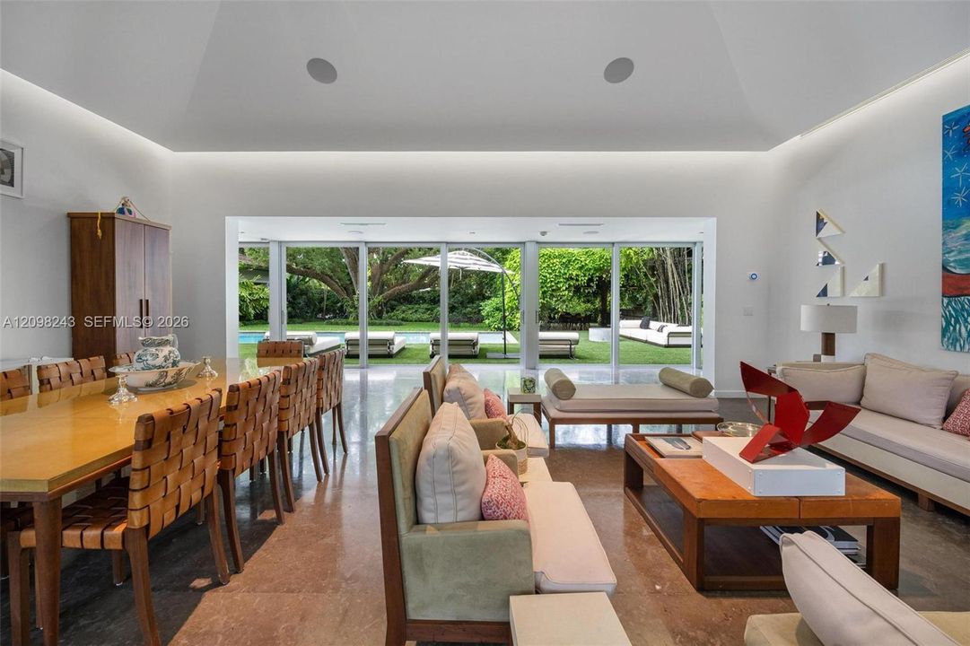For Sale: $8,000,000 (6 beds, 5 baths, 5305 Square Feet)