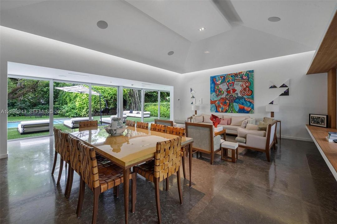 For Sale: $8,000,000 (6 beds, 5 baths, 5305 Square Feet)