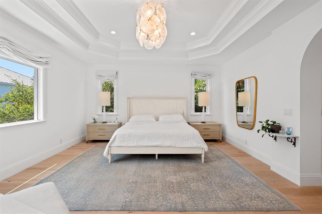 PRIMARY_BEDROOM_STRAIGHT