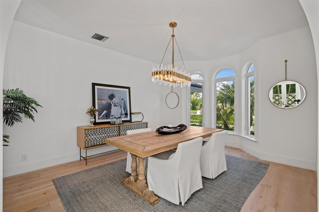 DINING_ROOM_ANGLE