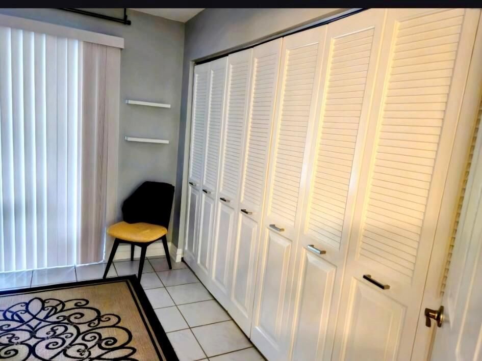 FLORIDA ROOM