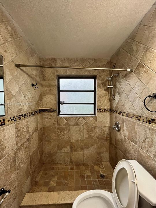 For Rent: $3,000 (3 beds, 2 baths, 2375 Square Feet)