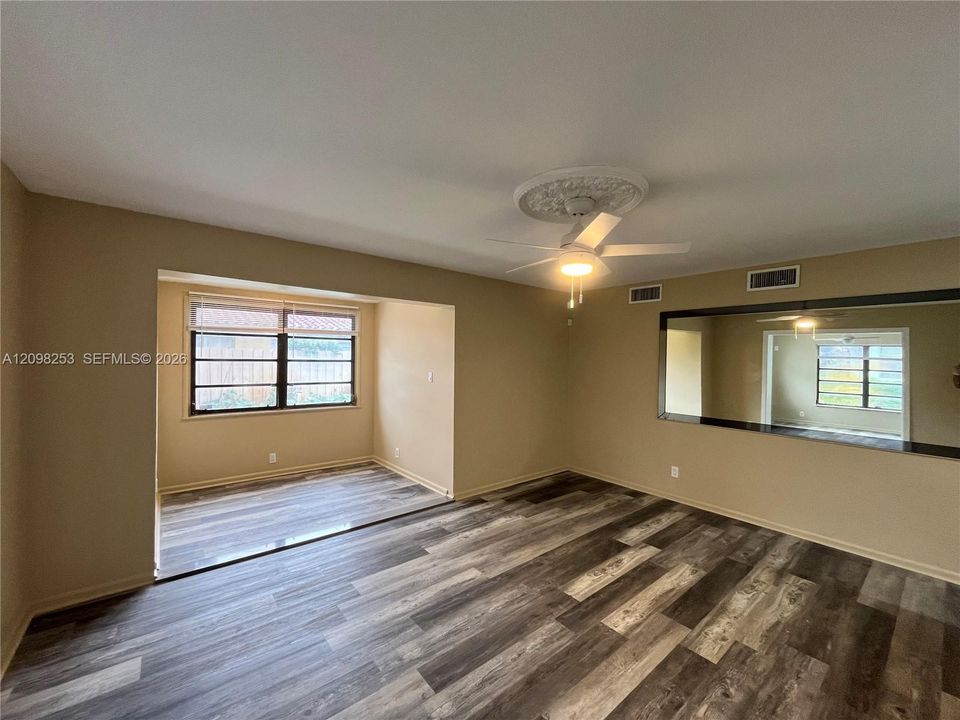 For Rent: $3,000 (3 beds, 2 baths, 2375 Square Feet)