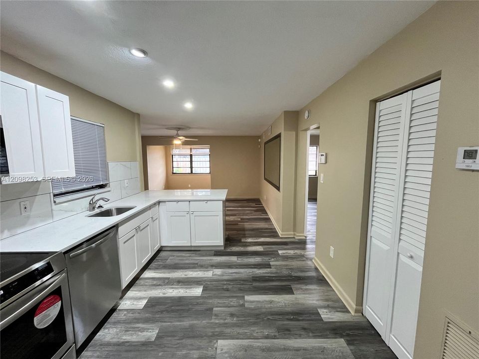For Rent: $3,000 (3 beds, 2 baths, 2375 Square Feet)