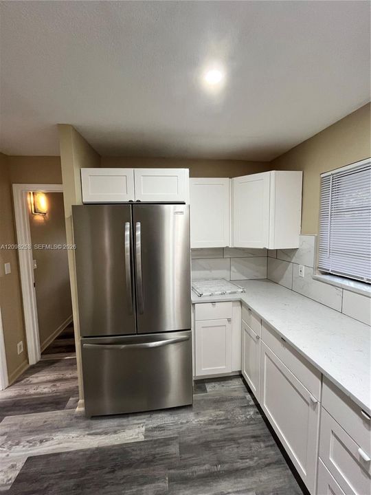 For Rent: $3,000 (3 beds, 2 baths, 2375 Square Feet)