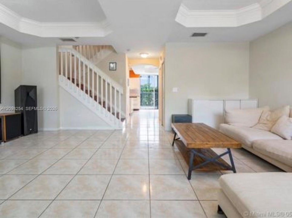 For Rent: $3,000 (3 beds, 2 baths, 1350 Square Feet)