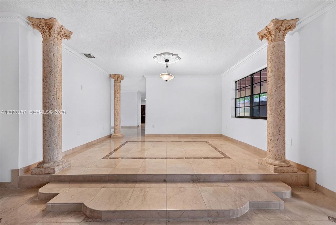For Sale: $1,500,000 (6 beds, 4 baths, 3688 Square Feet)