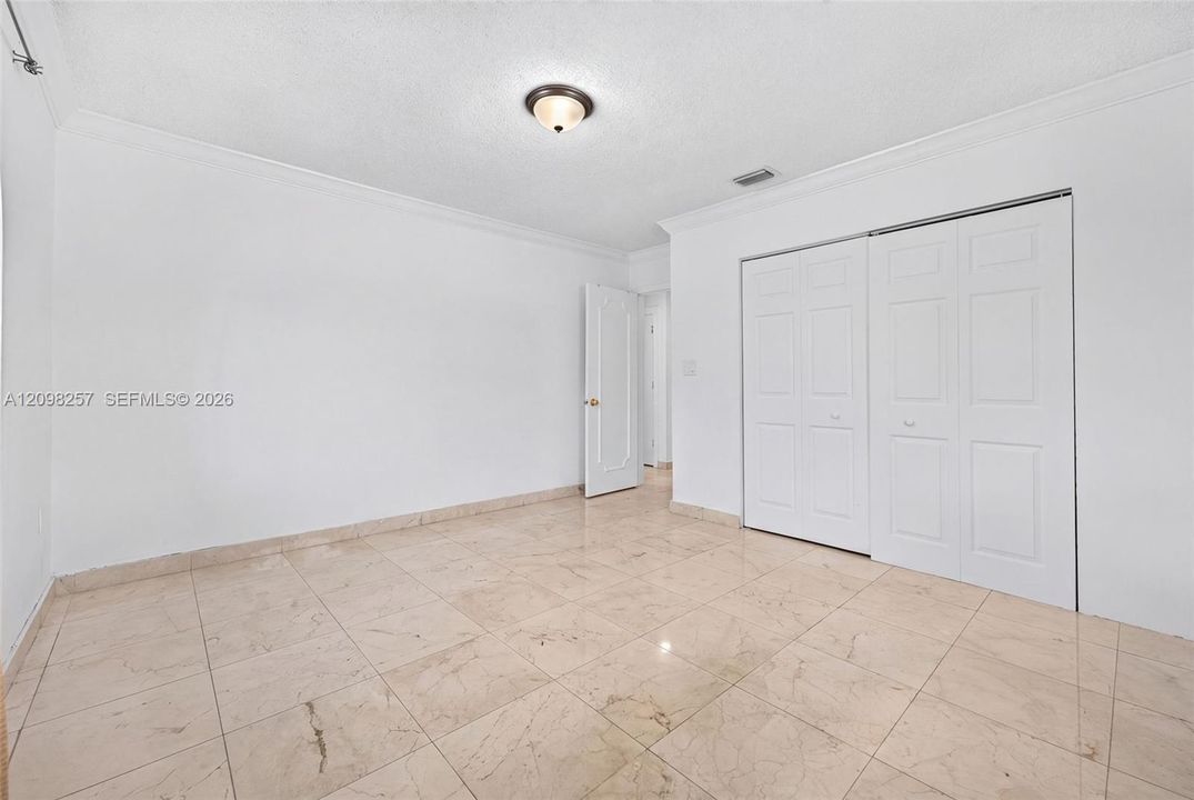 For Sale: $1,500,000 (6 beds, 4 baths, 3688 Square Feet)