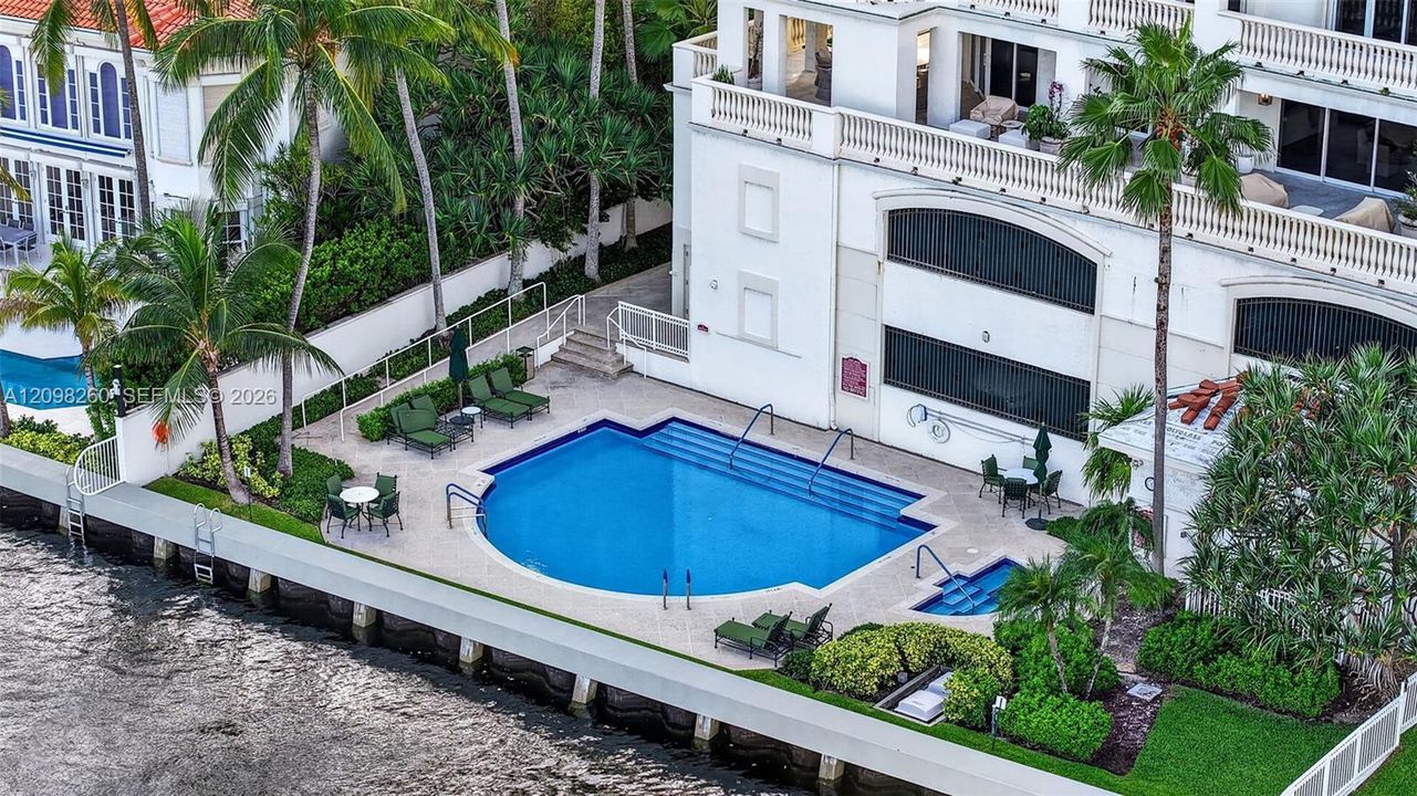 For Sale: $7,950,000 (6 beds, 6 baths, 7270 Square Feet)
