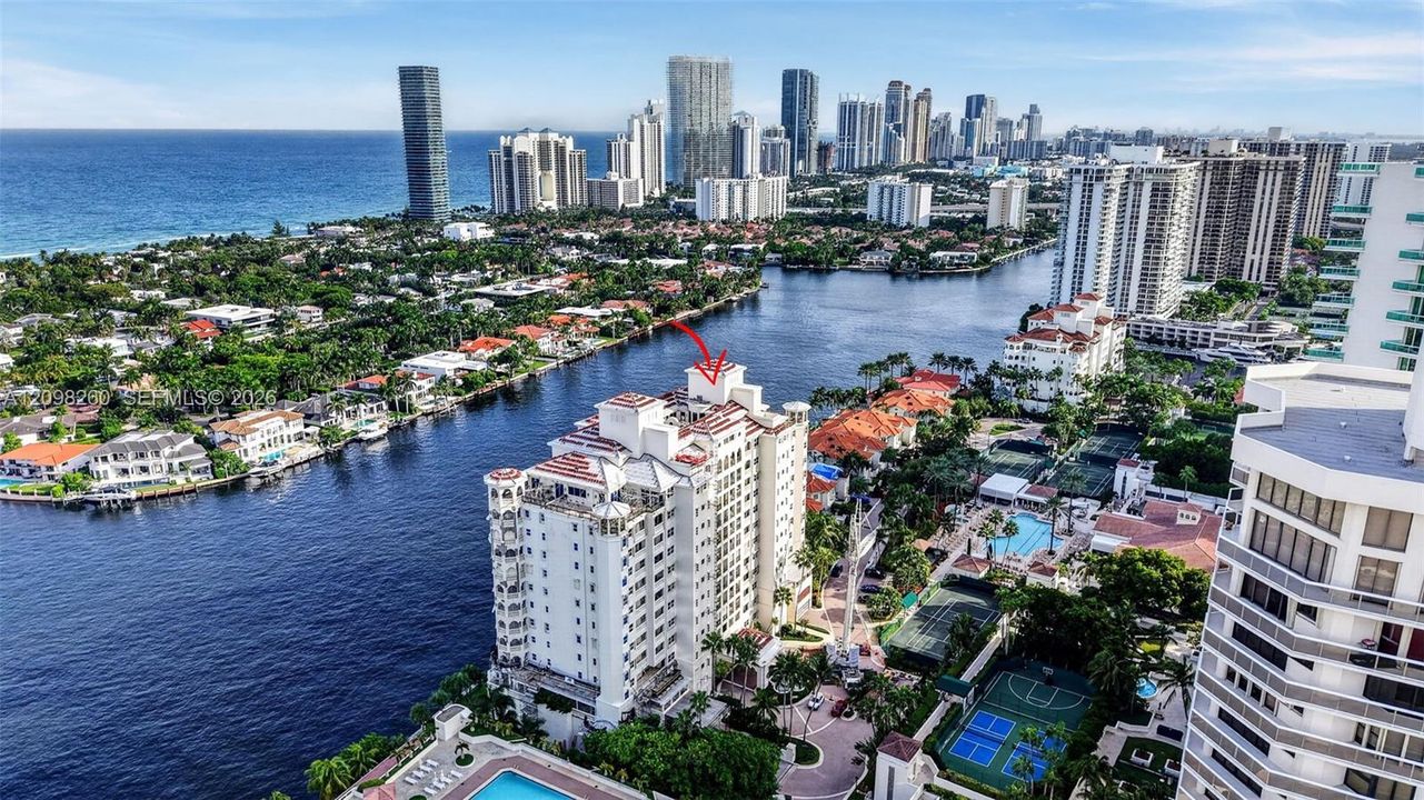 For Sale: $7,950,000 (6 beds, 6 baths, 7270 Square Feet)
