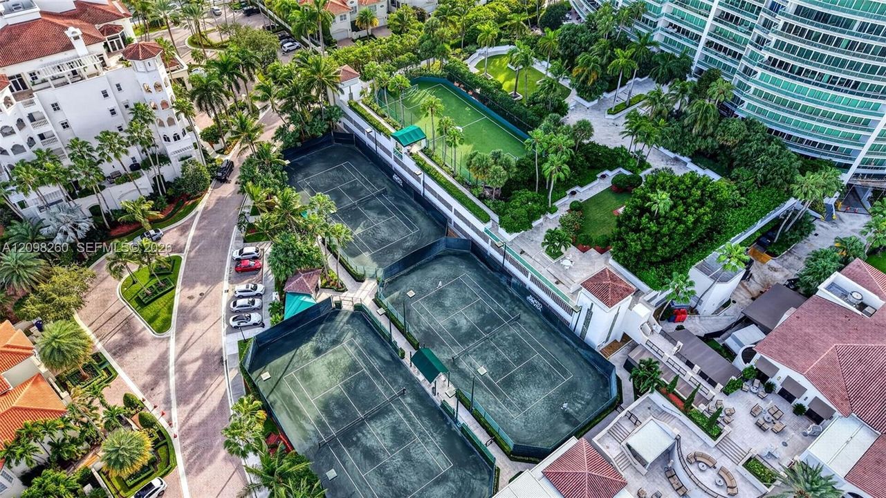 For Sale: $7,950,000 (6 beds, 6 baths, 7270 Square Feet)