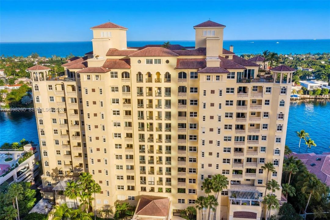 For Sale: $7,950,000 (6 beds, 6 baths, 7270 Square Feet)