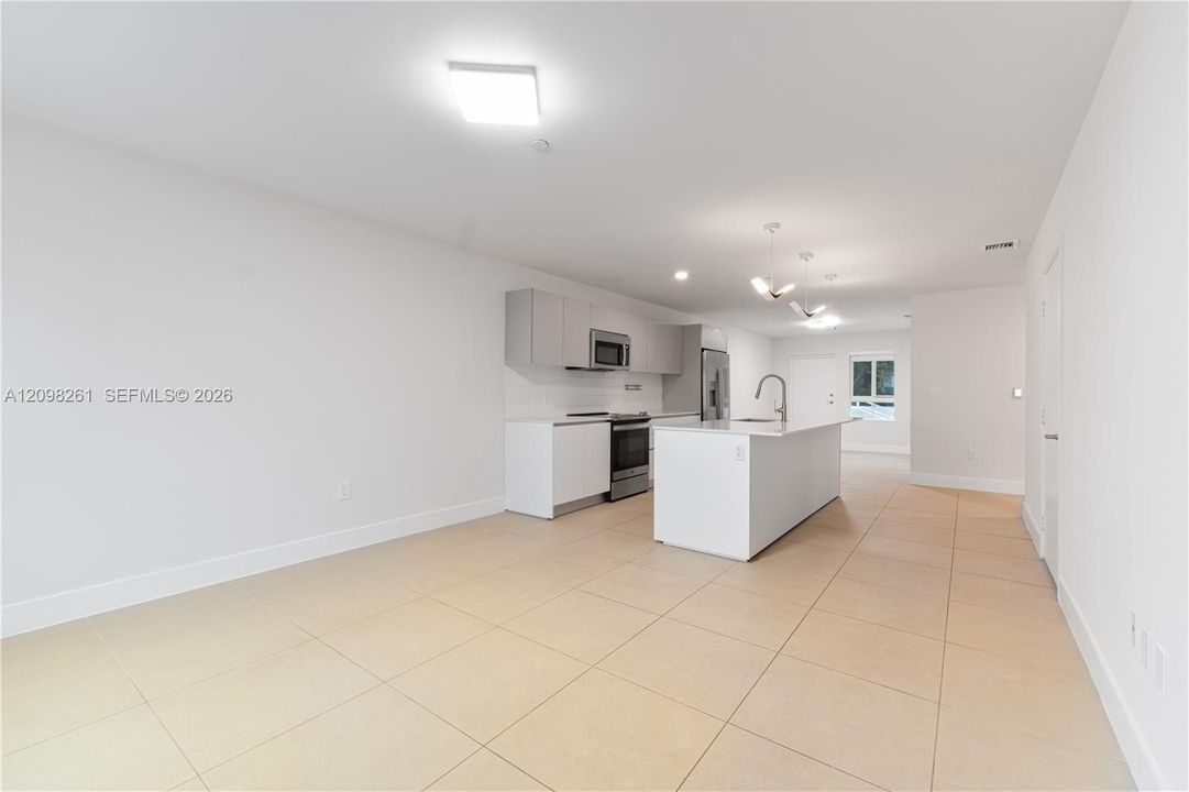 For Sale: $449,000 (3 beds, 2 baths, 1376 Square Feet)
