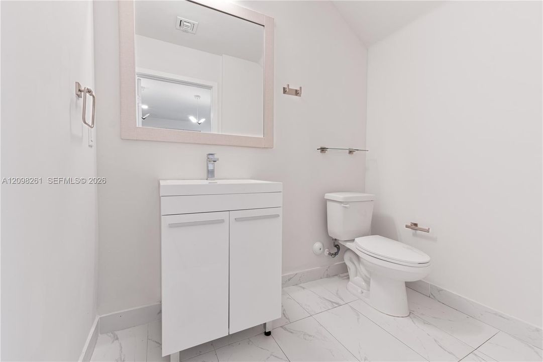 For Sale: $449,000 (3 beds, 2 baths, 1376 Square Feet)