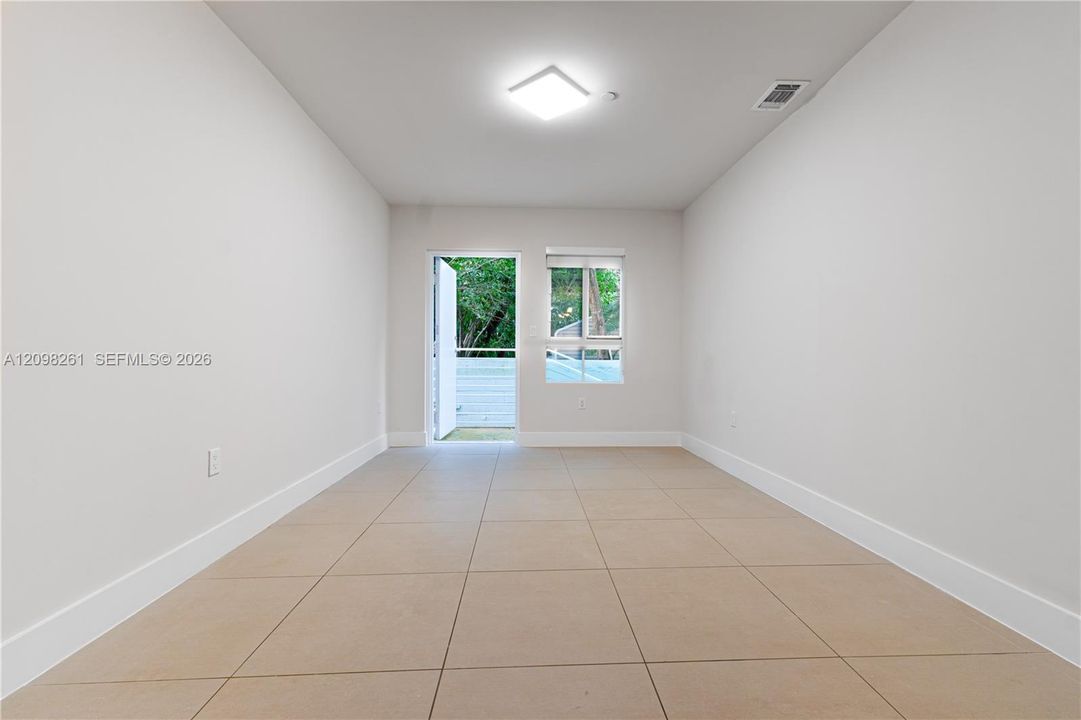 For Sale: $449,000 (3 beds, 2 baths, 1376 Square Feet)