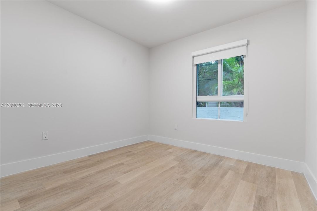 For Sale: $449,000 (3 beds, 2 baths, 1376 Square Feet)
