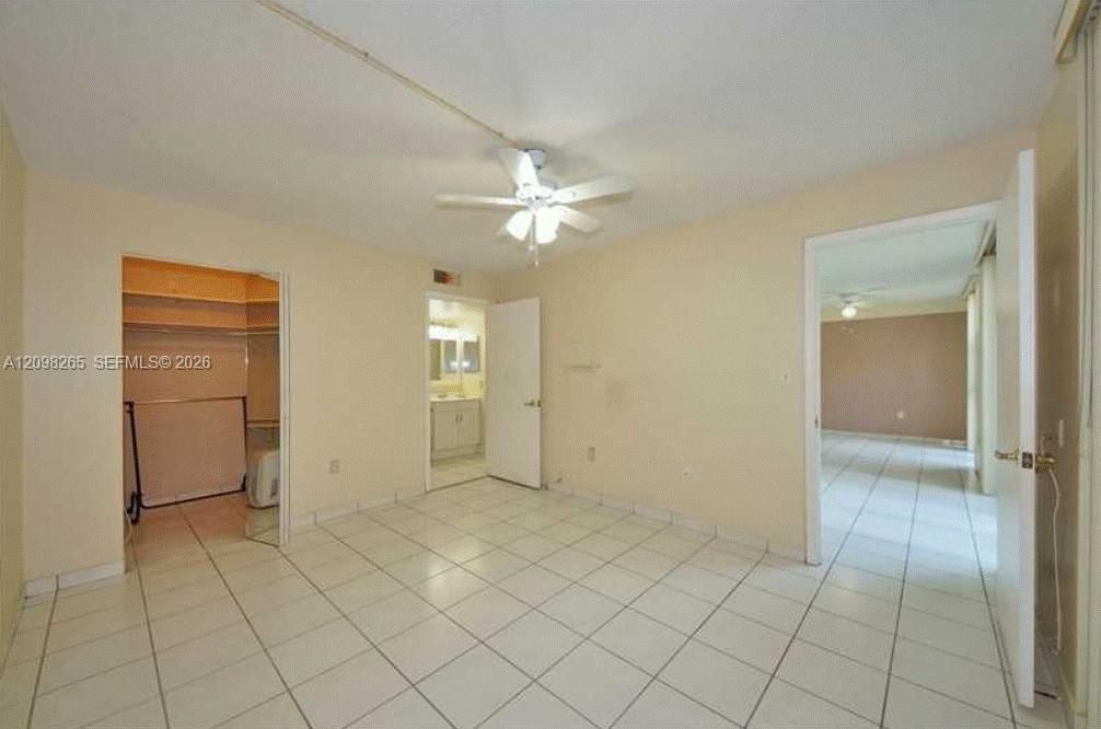 For Rent: $1,600 (1 beds, 1 baths, 708 Square Feet)