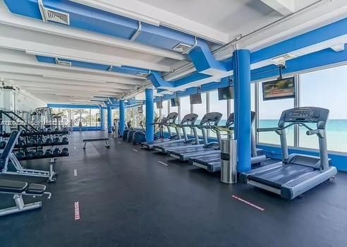 For Rent: $3,100 (1 beds, 1 baths, 980 Square Feet)