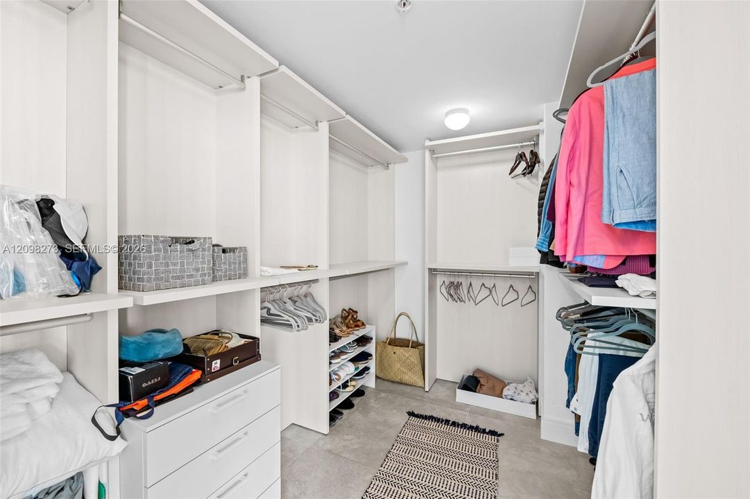 For Sale: $1,175,000 (2 beds, 2 baths, 1459 Square Feet)