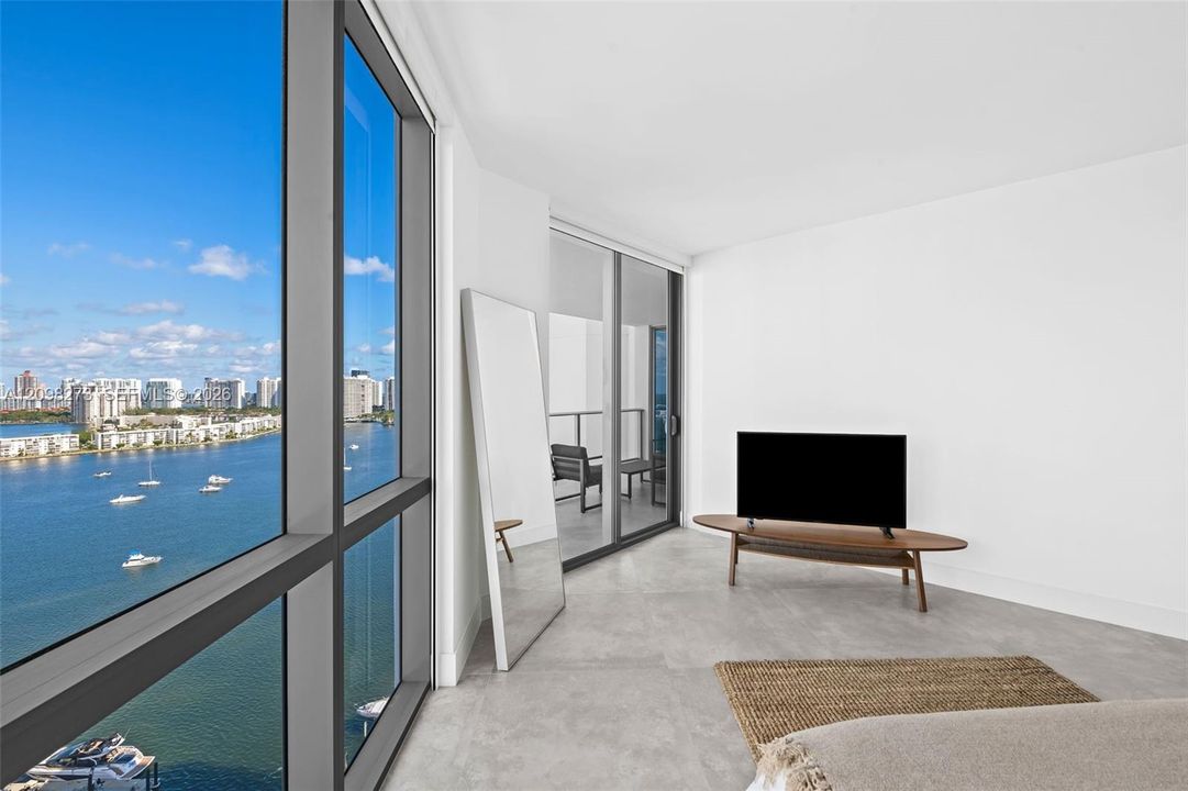 For Sale: $1,175,000 (2 beds, 2 baths, 1459 Square Feet)