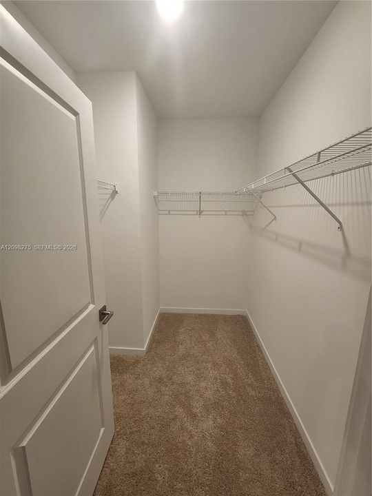 For Rent: $3,650 (4 beds, 2 baths, 1861 Square Feet)