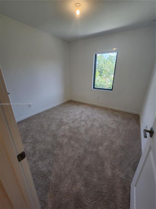 For Rent: $3,650 (4 beds, 2 baths, 1861 Square Feet)