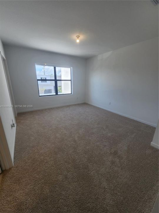 For Rent: $3,650 (4 beds, 2 baths, 1861 Square Feet)