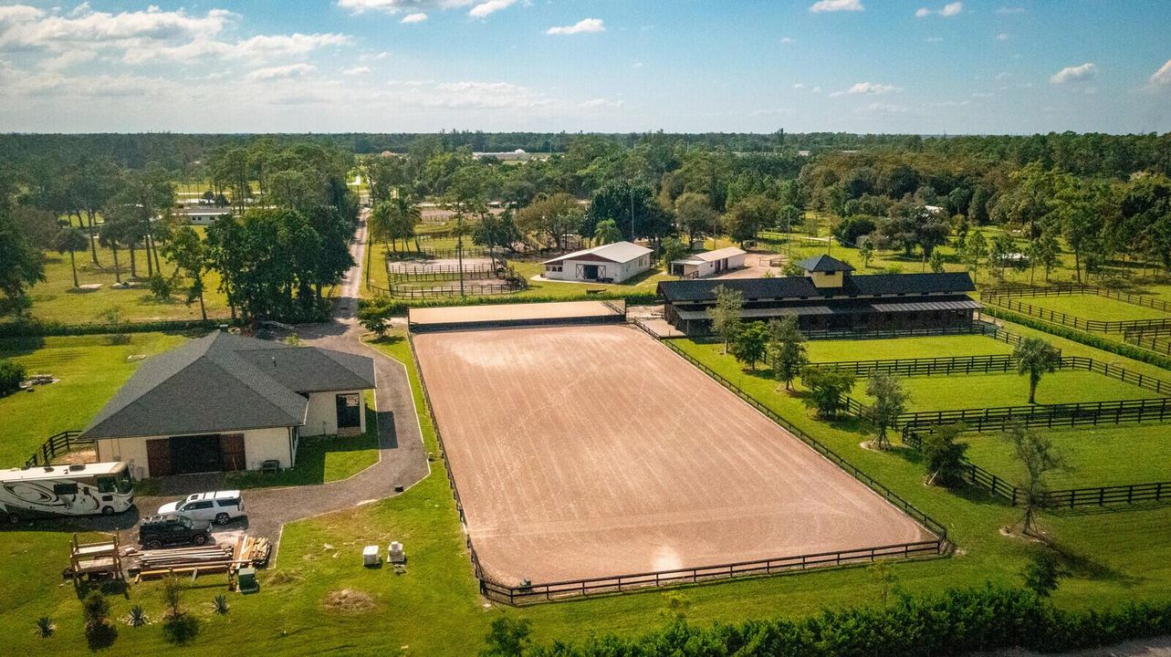 5 acres 2 barns 17 stalls arena