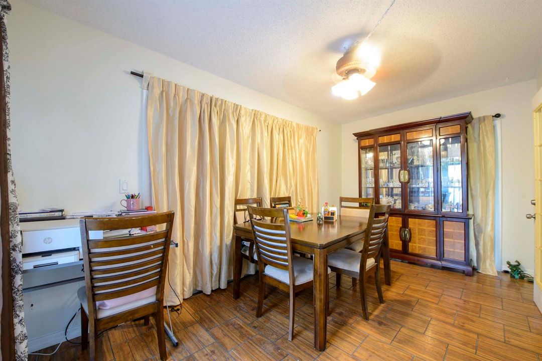 04- Dining Room (2)