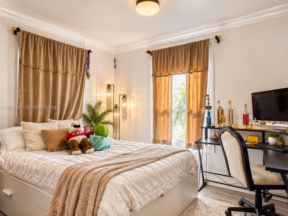 En Venta: $625,000 (4 camas, 2 baños, 1433 Pies cuadrados)