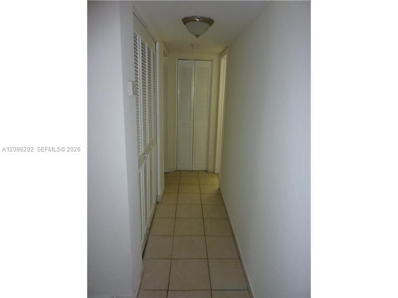 For Rent: $1,700 (1 beds, 1 baths, 760 Square Feet)