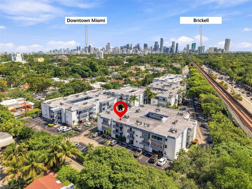 待售: $315,000 (2 贝兹, 1 浴室, 866 平方英尺)