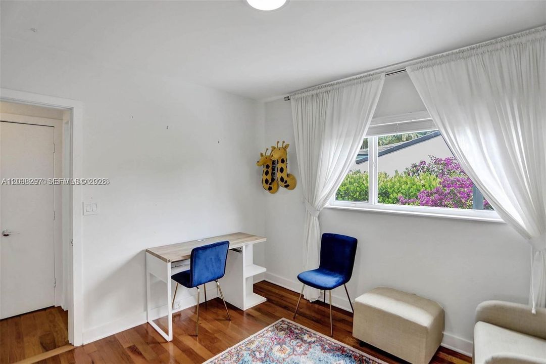 For Sale: $1,250,000 (3 beds, 2 baths, 0 Square Feet)