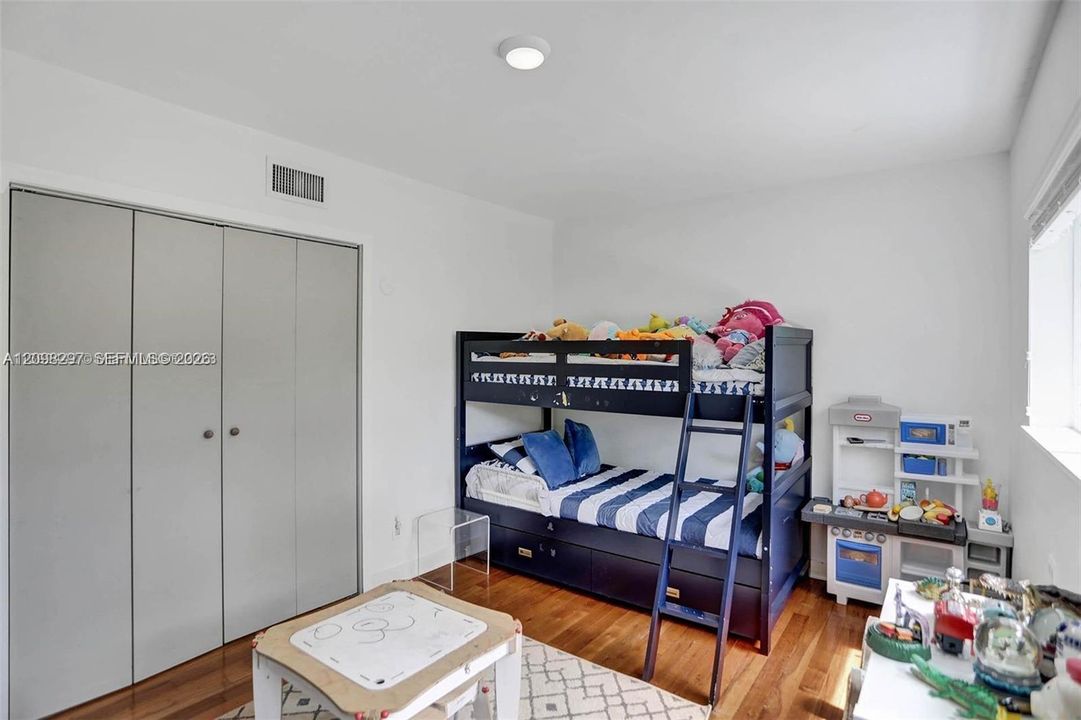For Sale: $1,250,000 (3 beds, 2 baths, 0 Square Feet)