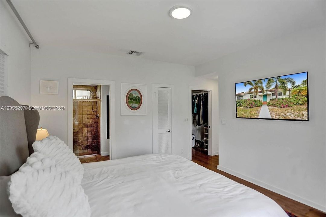 For Sale: $1,250,000 (3 beds, 2 baths, 0 Square Feet)