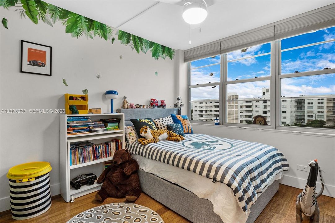 For Sale: $340,000 (2 beds, 2 baths, 1192 Square Feet)