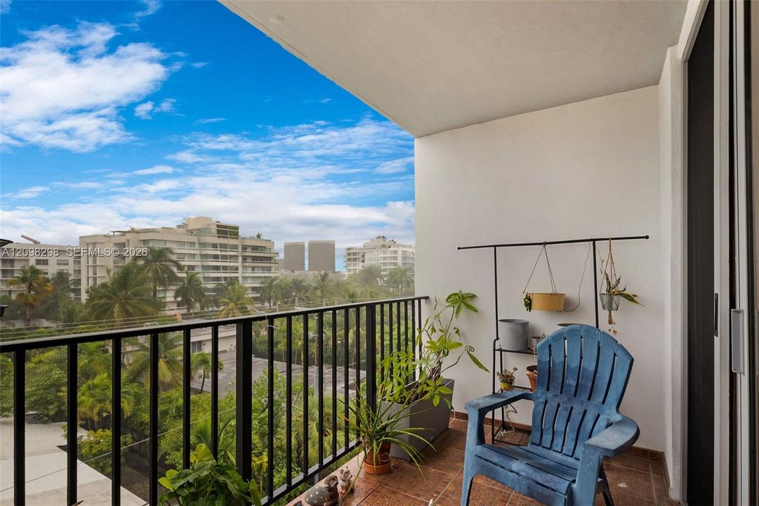 For Sale: $340,000 (2 beds, 2 baths, 1192 Square Feet)