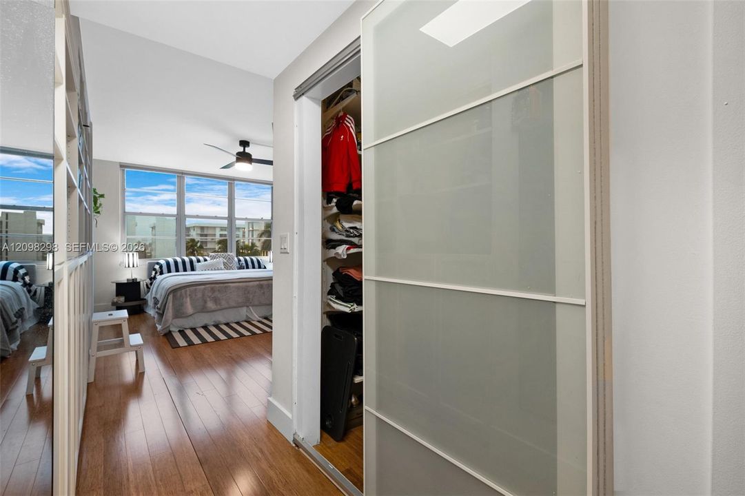For Sale: $340,000 (2 beds, 2 baths, 1192 Square Feet)
