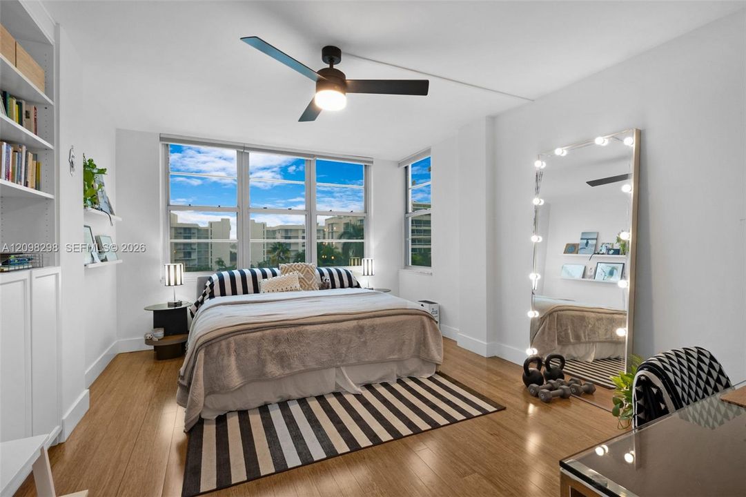 For Sale: $340,000 (2 beds, 2 baths, 1192 Square Feet)