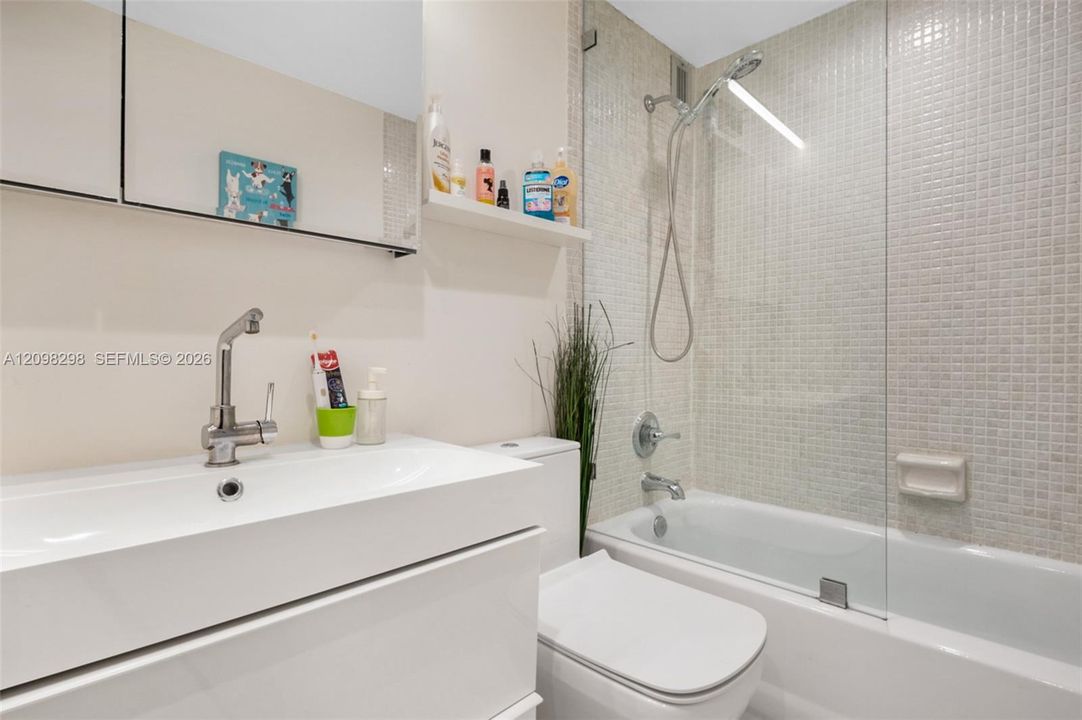 For Sale: $340,000 (2 beds, 2 baths, 1192 Square Feet)