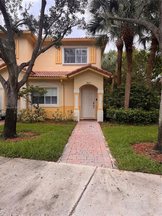 For Rent: $3,000 (2 beds, 2 baths, 1450 Square Feet)