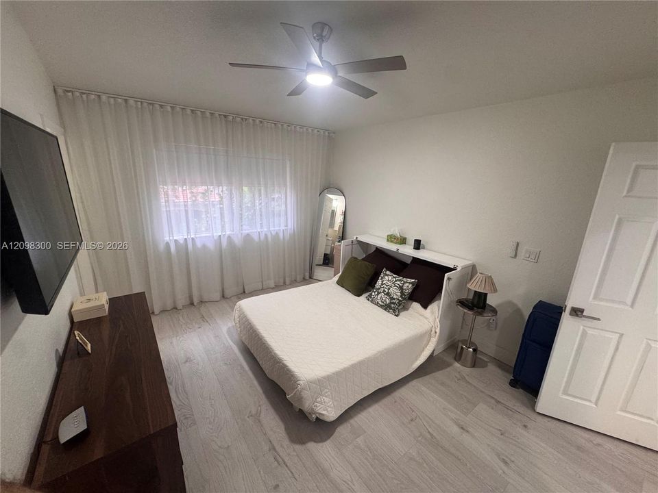 For Rent: $3,000 (2 beds, 2 baths, 1450 Square Feet)