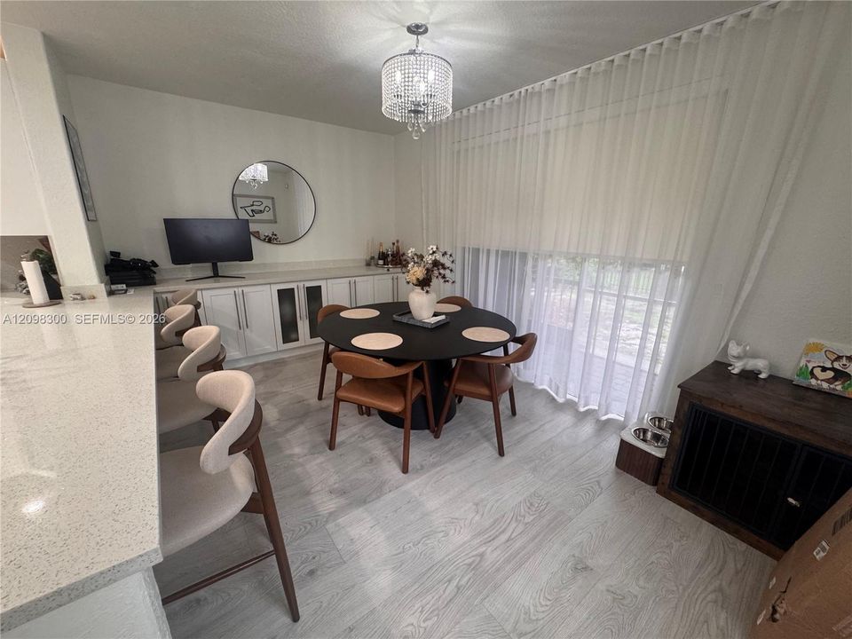 For Rent: $3,000 (2 beds, 2 baths, 1450 Square Feet)