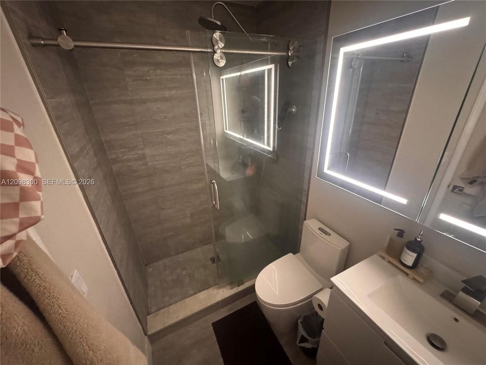 For Rent: $3,000 (2 beds, 2 baths, 1450 Square Feet)