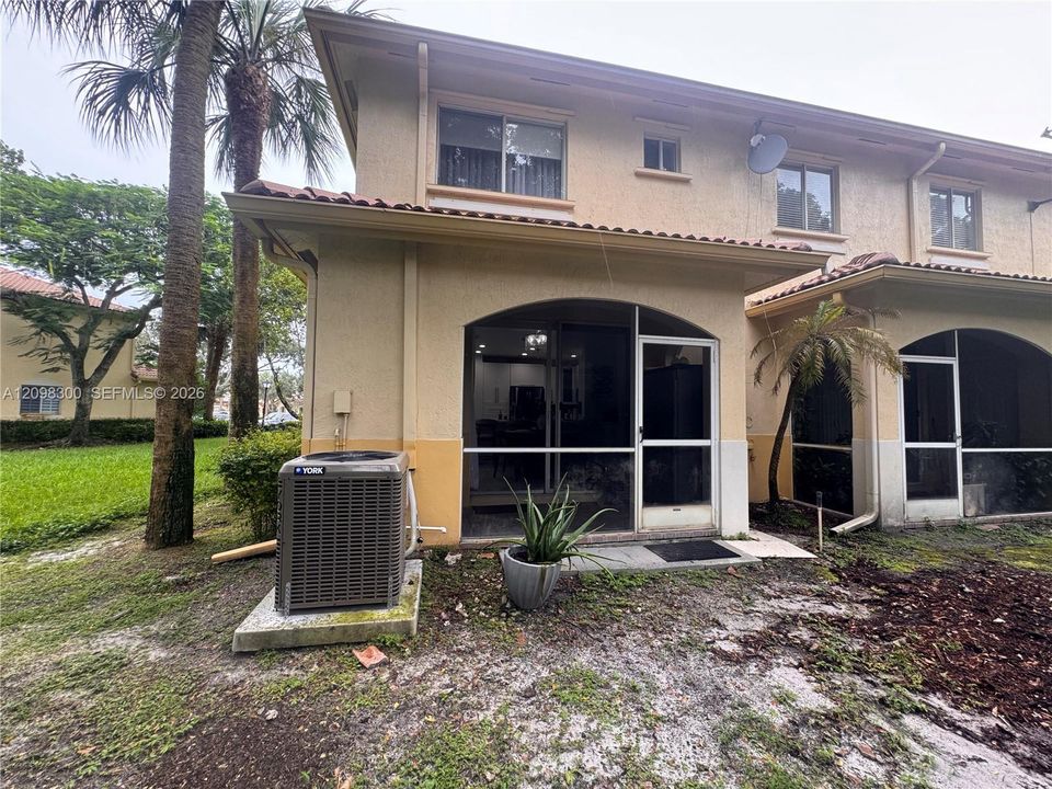 For Rent: $3,000 (2 beds, 2 baths, 1450 Square Feet)
