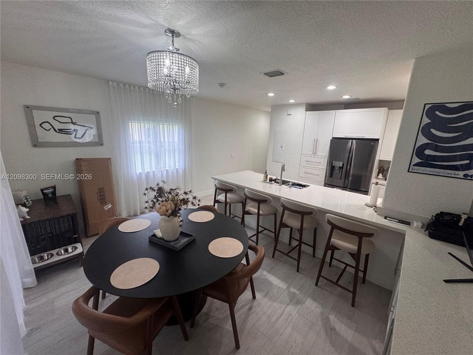 For Rent: $3,000 (2 beds, 2 baths, 1450 Square Feet)