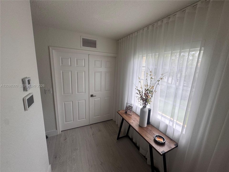 For Rent: $3,000 (2 beds, 2 baths, 1450 Square Feet)