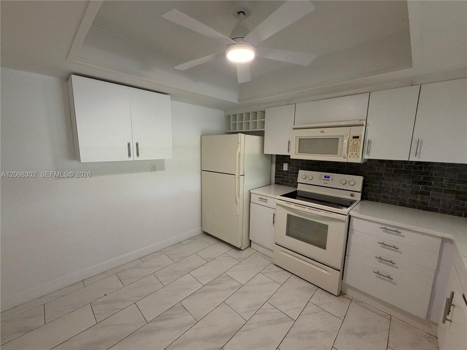 En Renta: $2,400 (2 camas, 2 baños, 1334 Pies cuadrados)