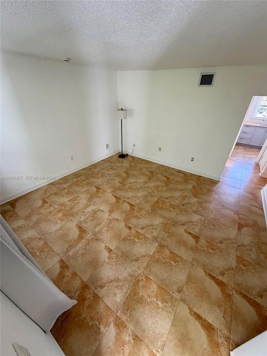 For Rent: $1,875 (1 beds, 1 baths, 500 Square Feet)